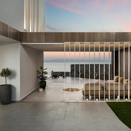 Nefelia Luxury Private
